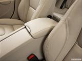  Front center console with closed lid, from driver's side looking down photo